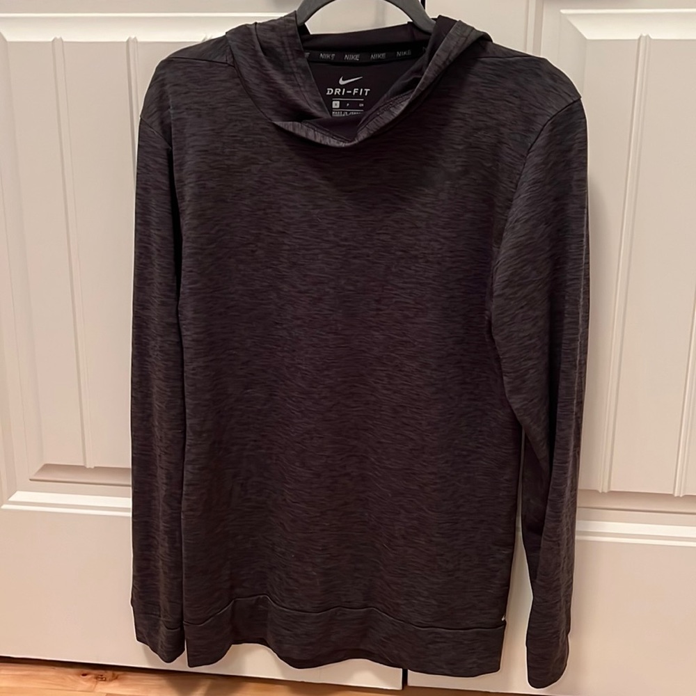Nike Dri-Fit pullover hoodie - size small